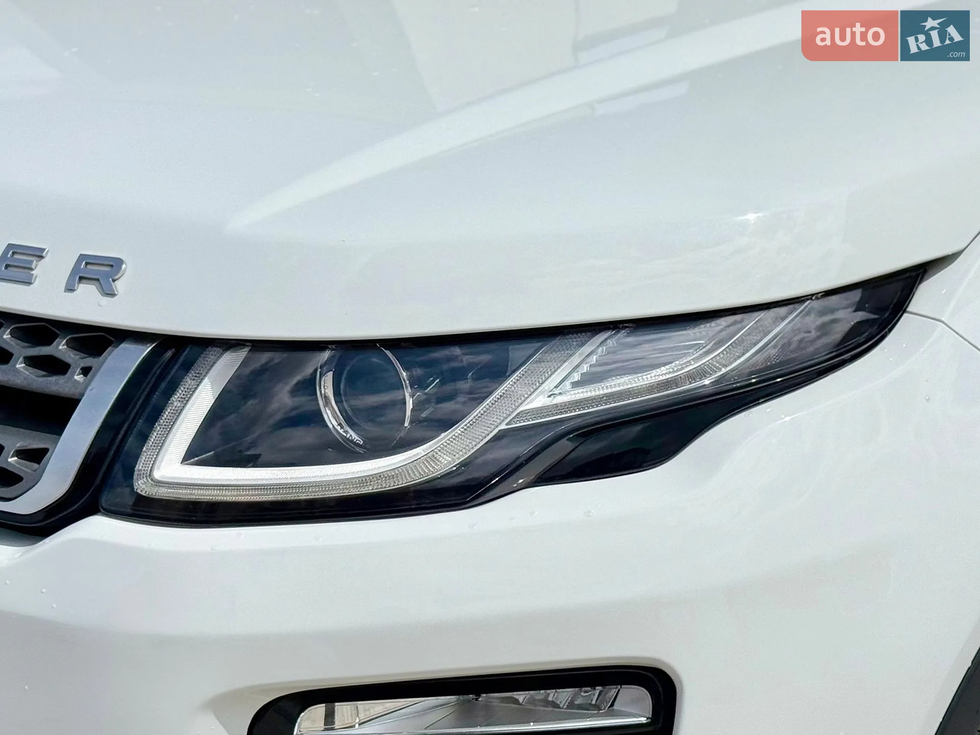 2015 Land Rover Range Rover Evoque - мініатюра 24