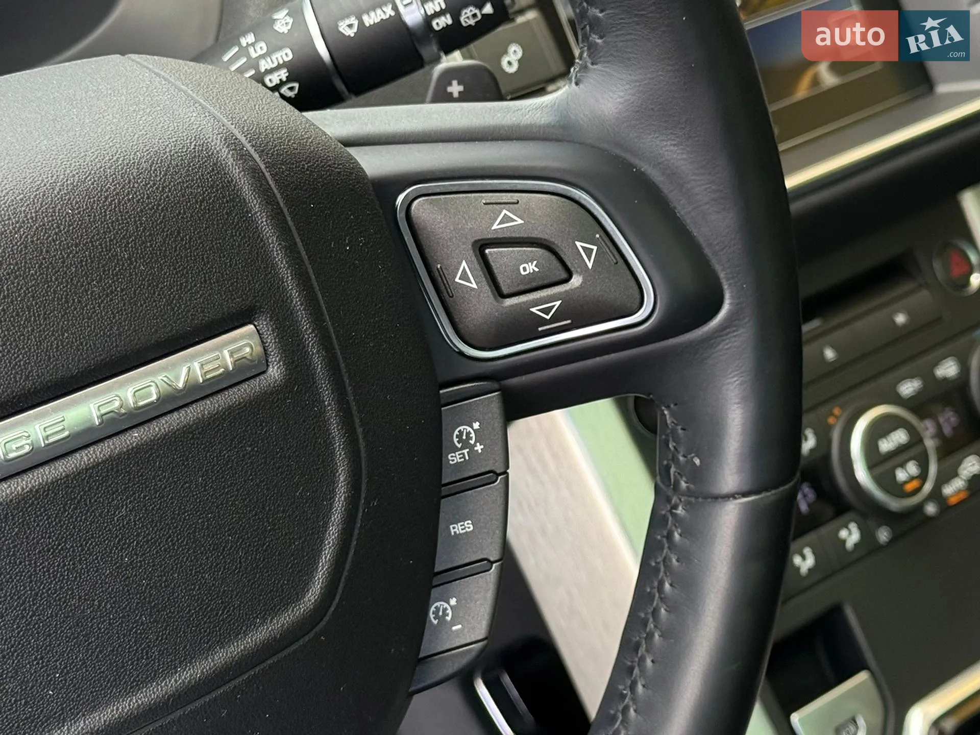 2015 Land Rover Range Rover Evoque - мініатюра 53