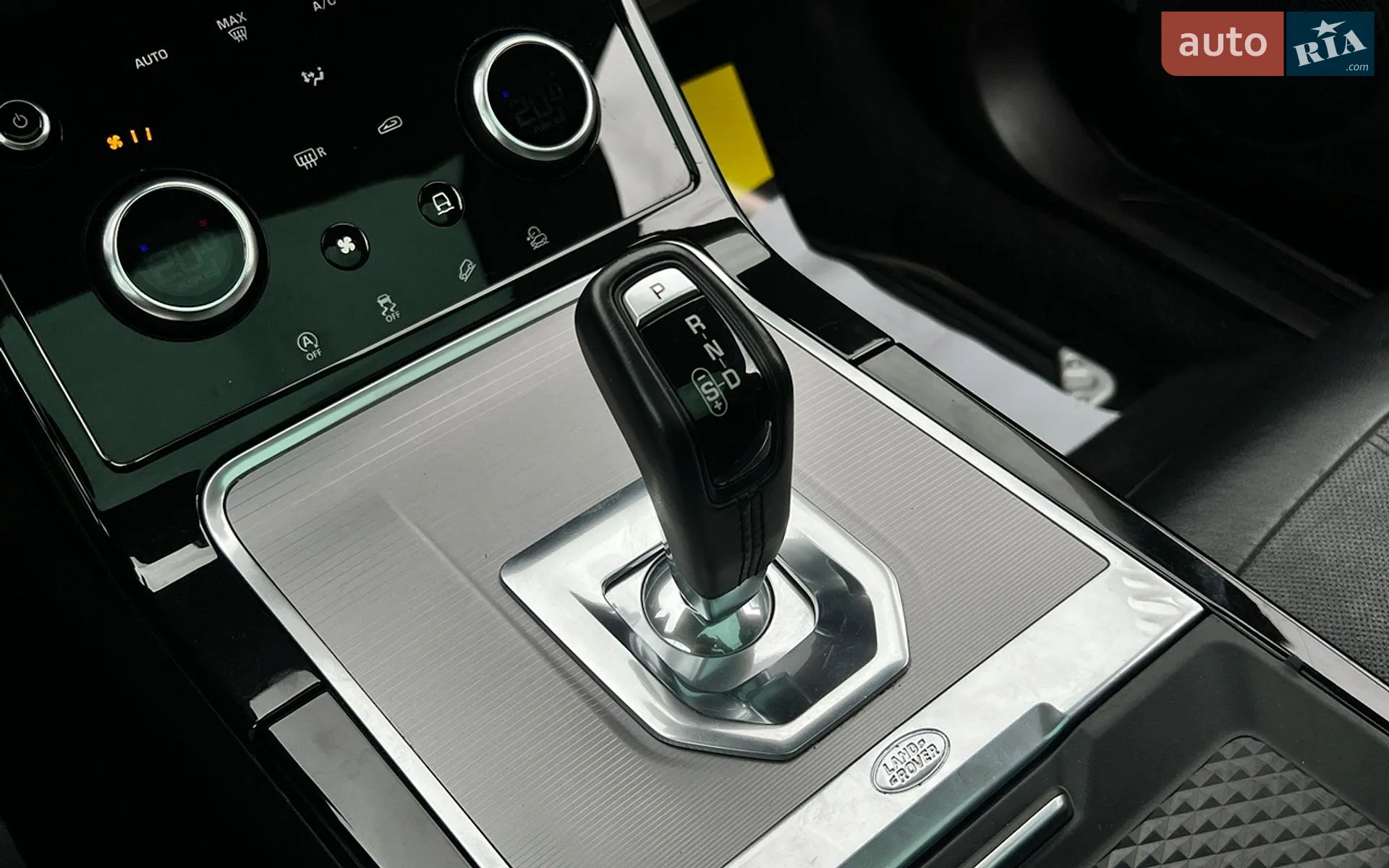 2019 Land Rover Range Rover Evoque - мініатюра 19