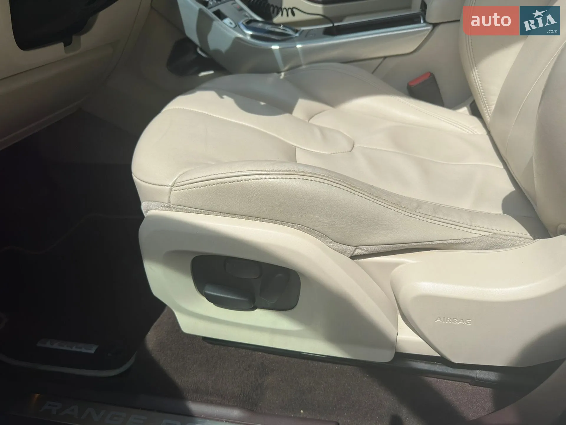 2012 Land Rover Range Rover Evoque - мініатюра 18