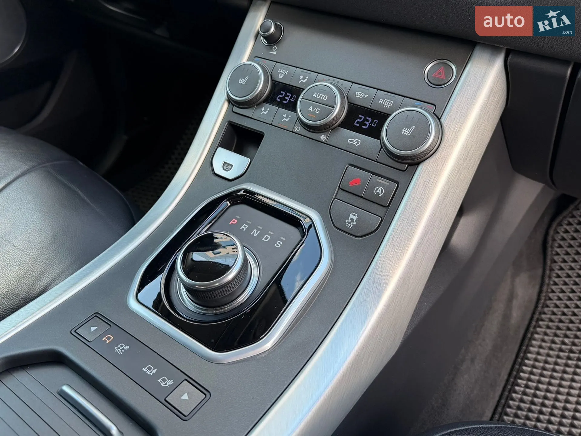 2017 Land Rover Range Rover Evoque - мініатюра 15