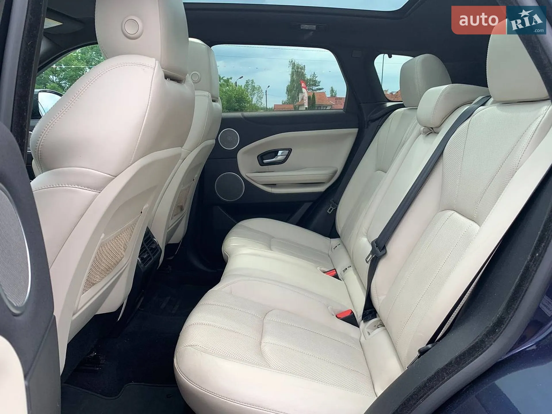 2016 Land Rover Range Rover Evoque - мініатюра 31