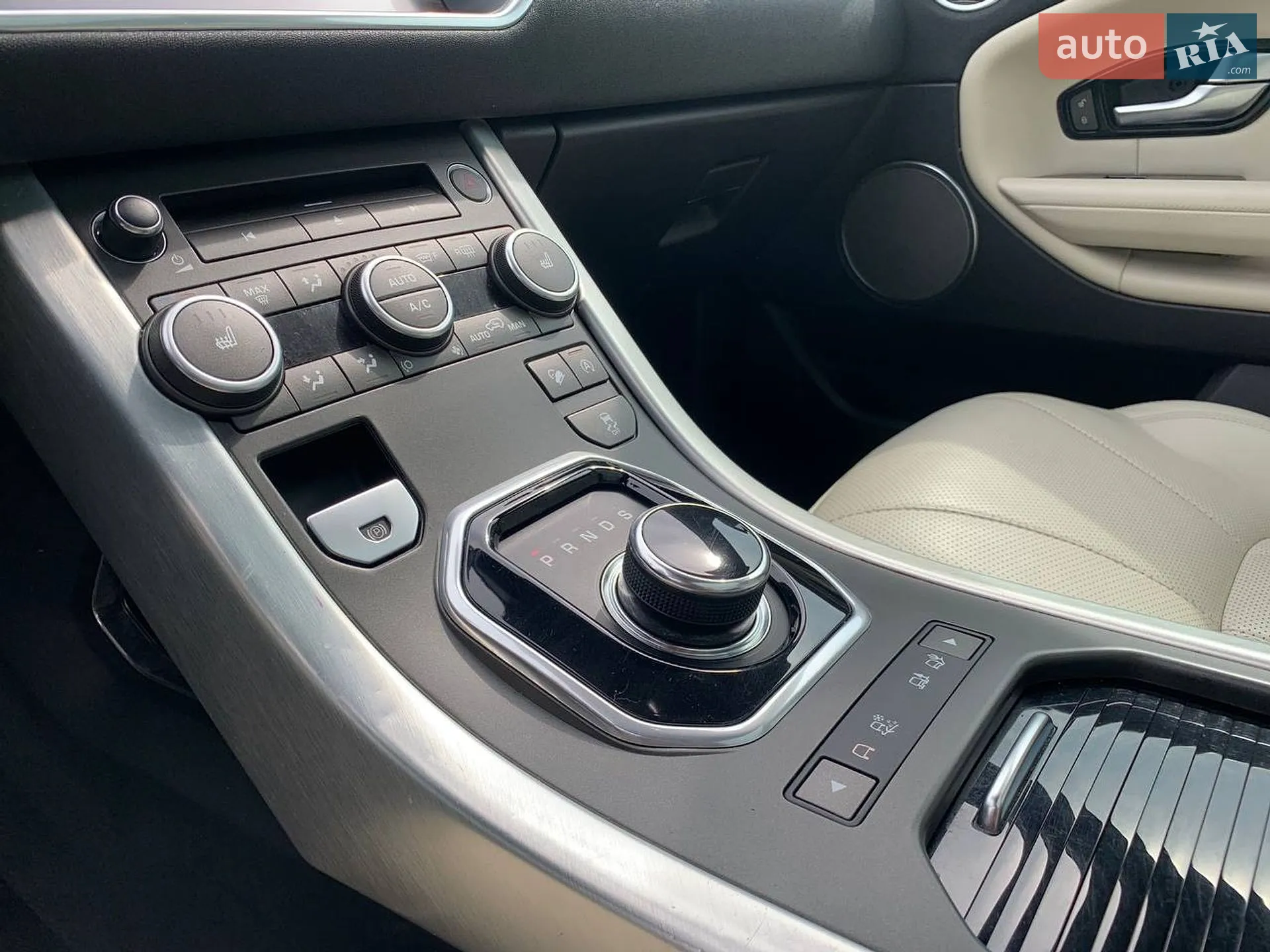 2016 Land Rover Range Rover Evoque - мініатюра 37