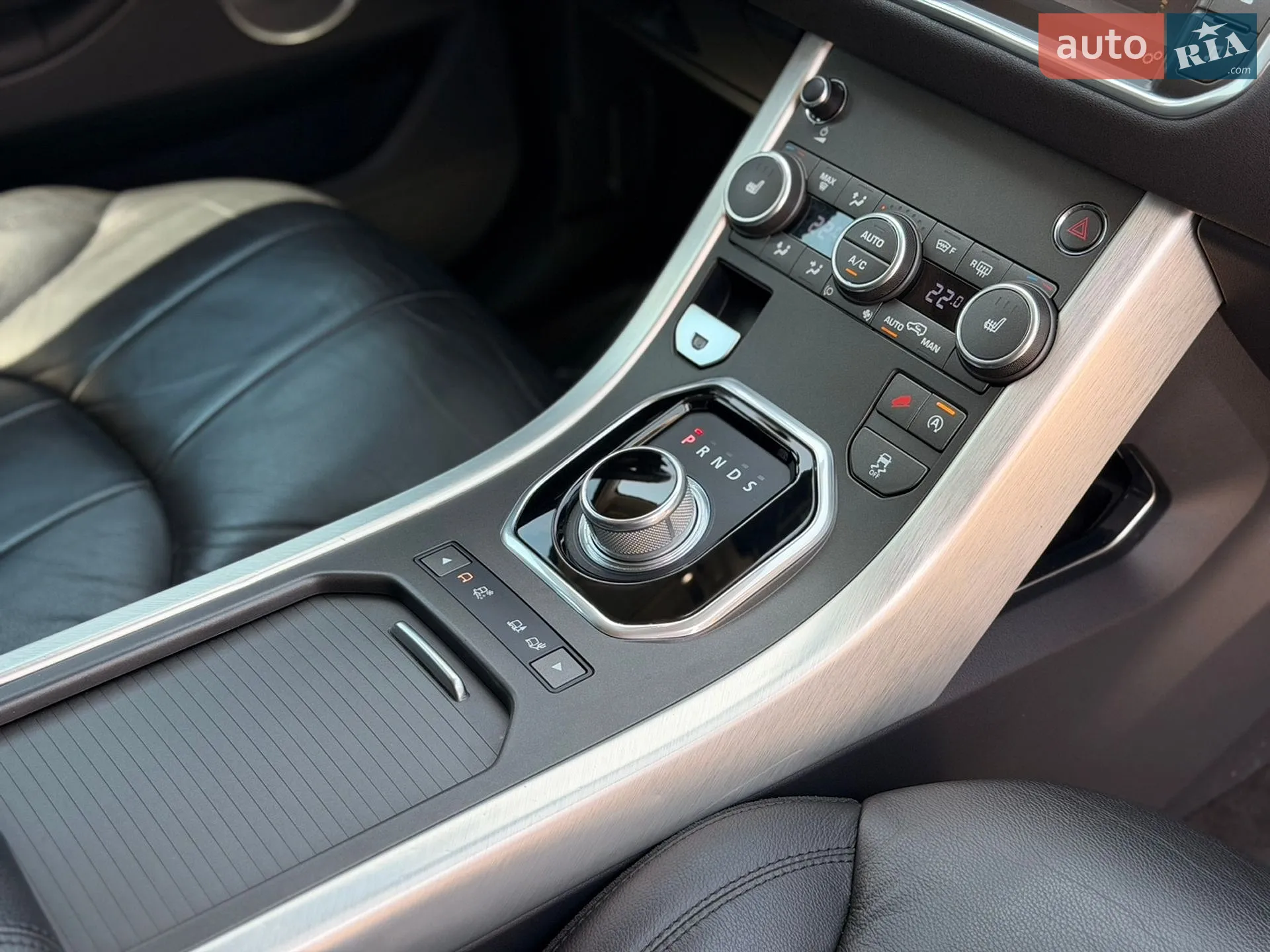 2015 Land Rover Range Rover Evoque - мініатюра 31