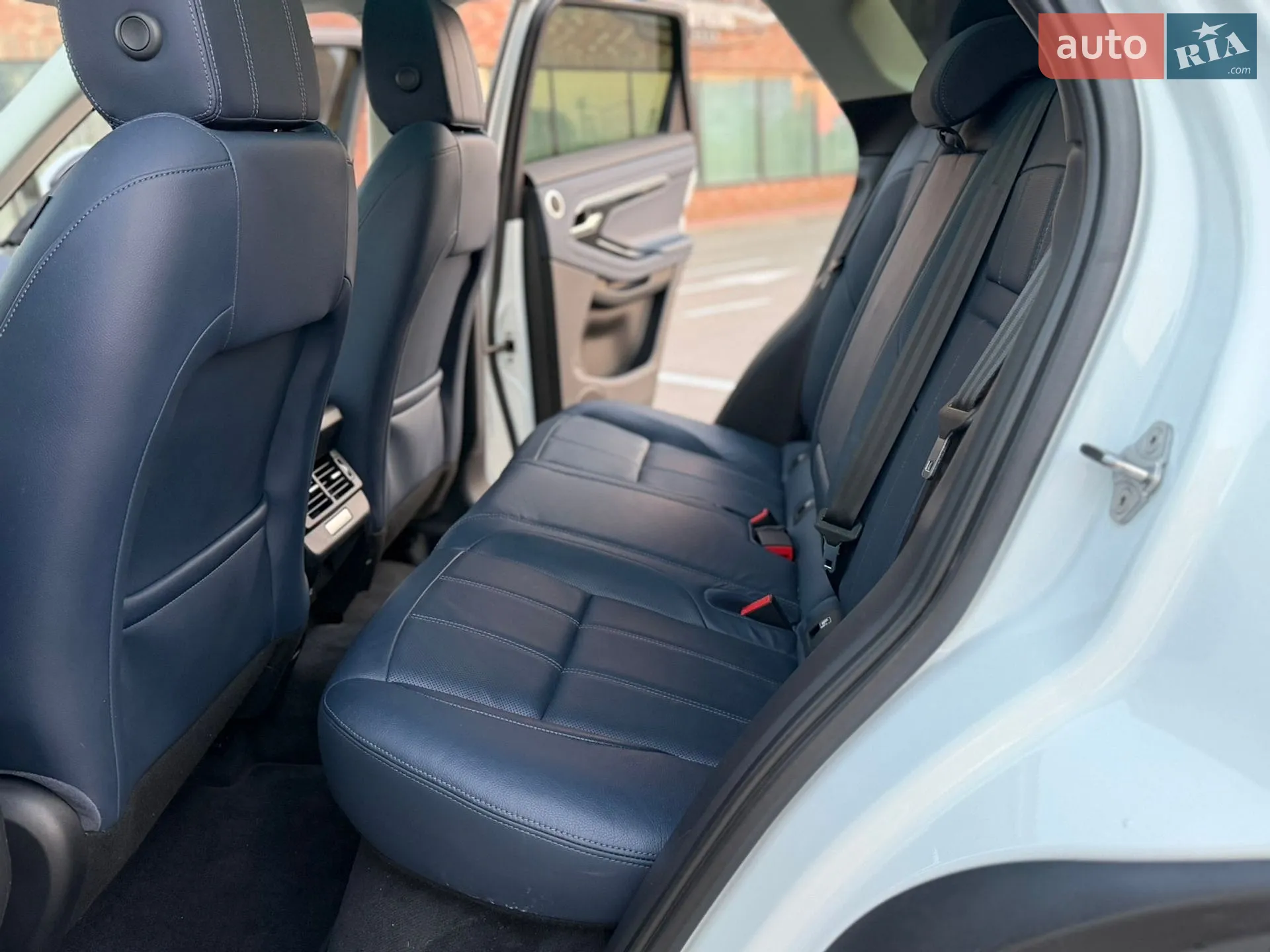2019 Land Rover Range Rover Evoque - мініатюра 18