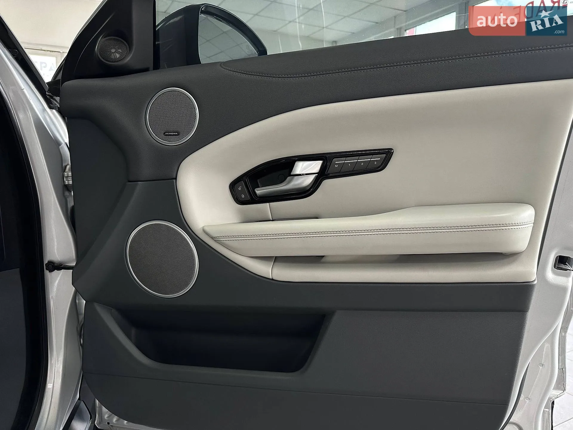 2015 Land Rover Range Rover Evoque - мініатюра 19
