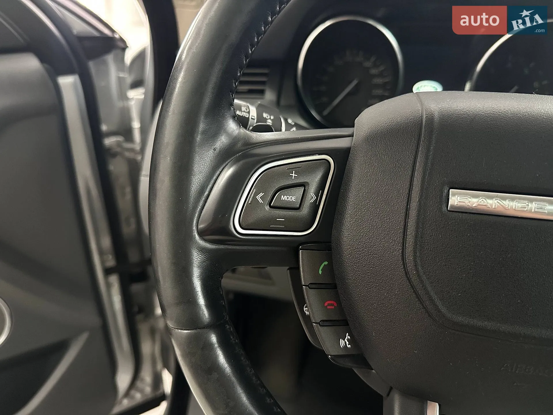 2015 Land Rover Range Rover Evoque - мініатюра 31
