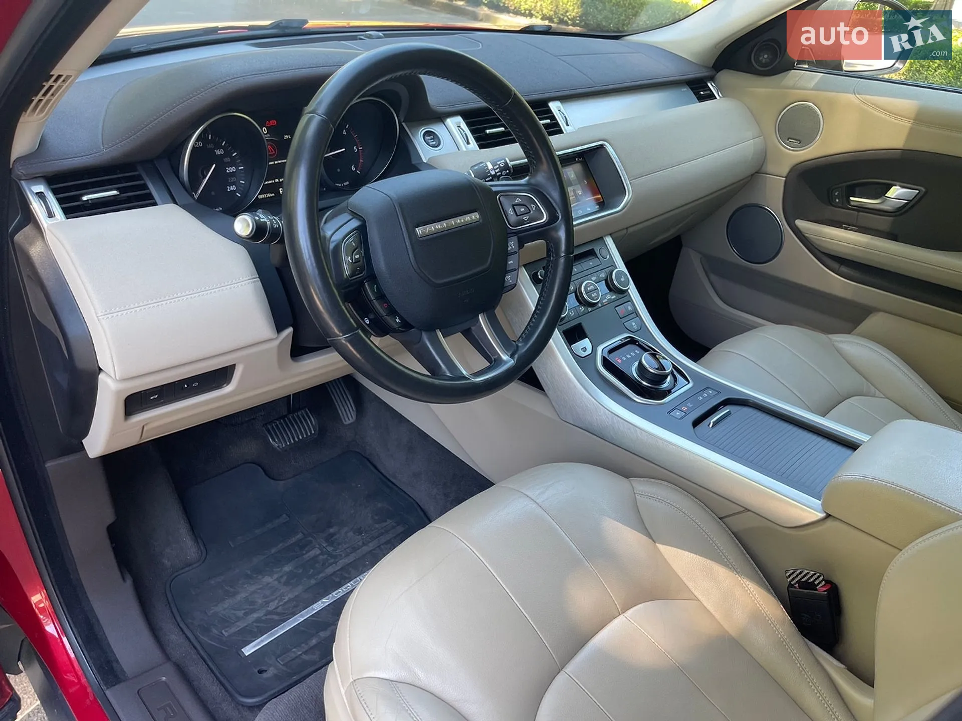 2017 Land Rover Range Rover Evoque - мініатюра 27