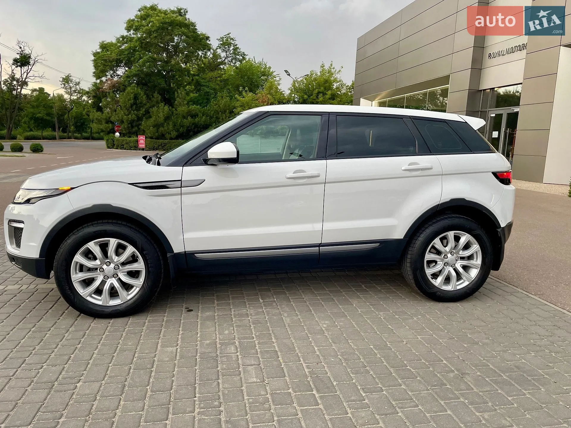 2016 Land Rover Range Rover Evoque - мініатюра 26