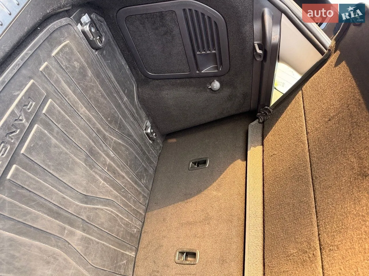 2012 Land Rover Range Rover Evoque - мініатюра 32