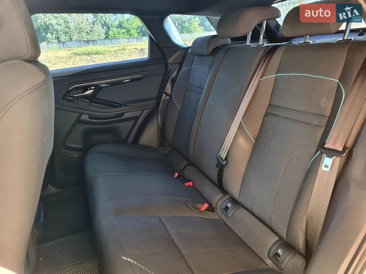 2019 Land Rover Range Rover Evoque - мініатюра 12