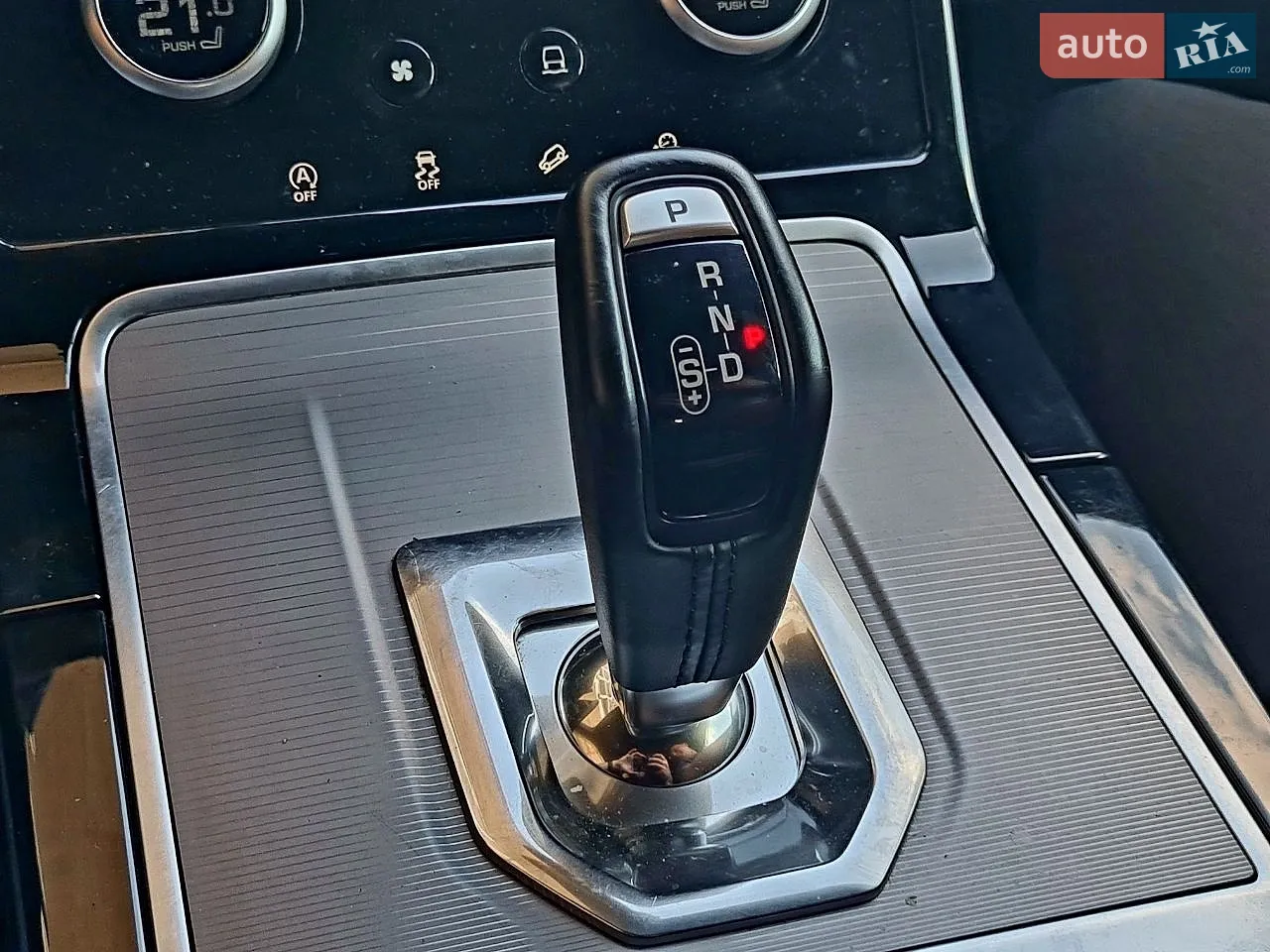 2019 Land Rover Range Rover Evoque - мініатюра 19