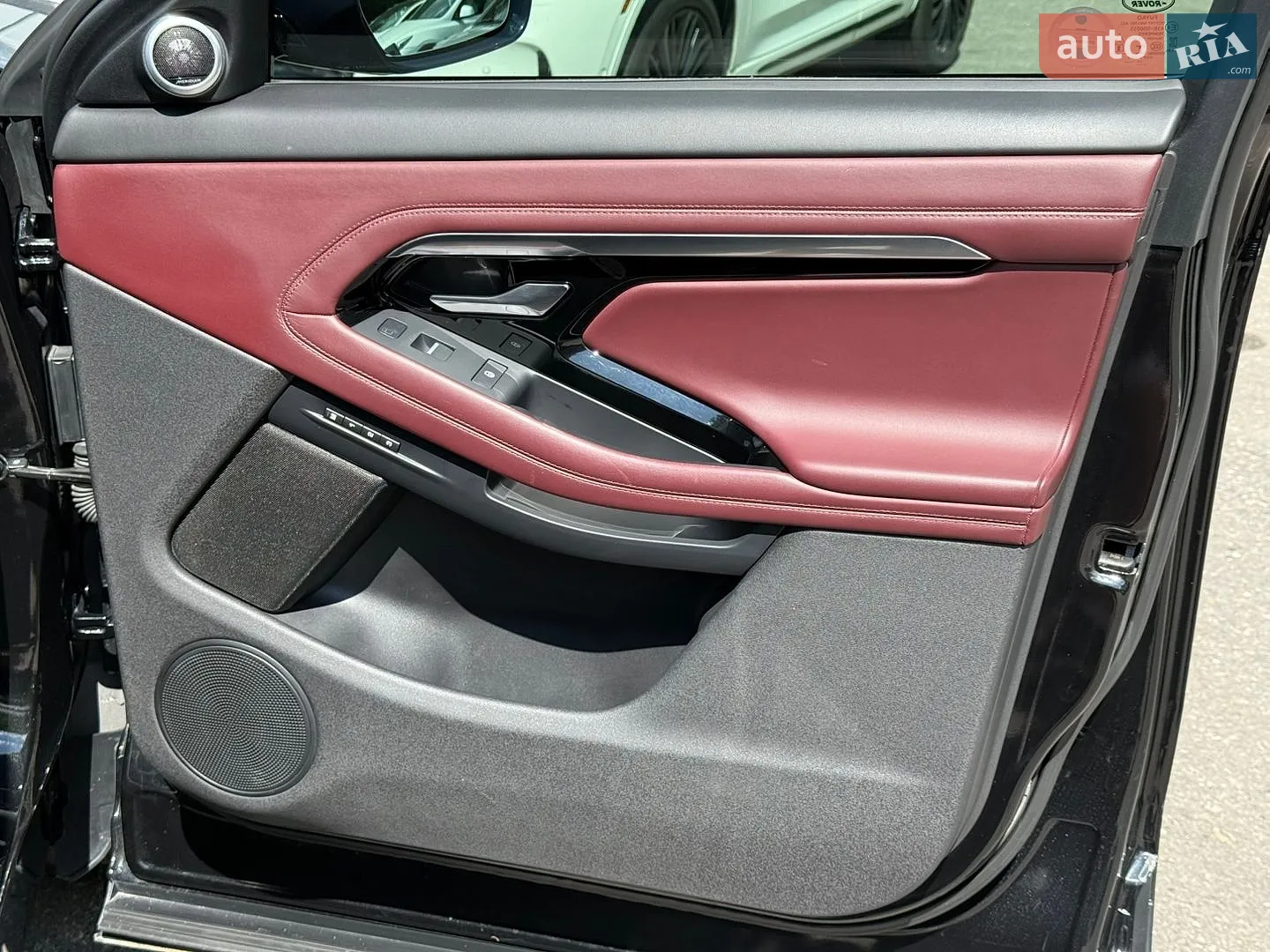 2019 Land Rover Range Rover Evoque - мініатюра 19