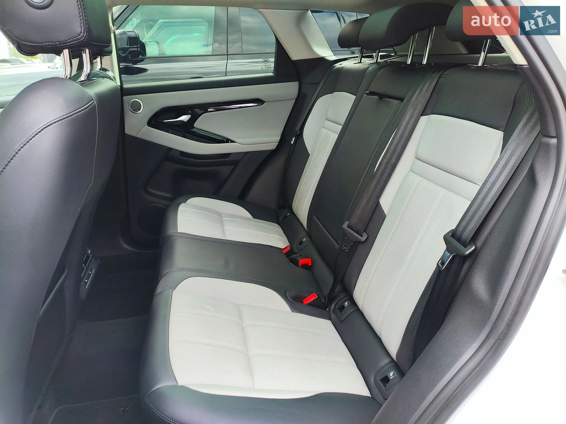 2024 Land Rover Range Rover Evoque - мініатюра 40