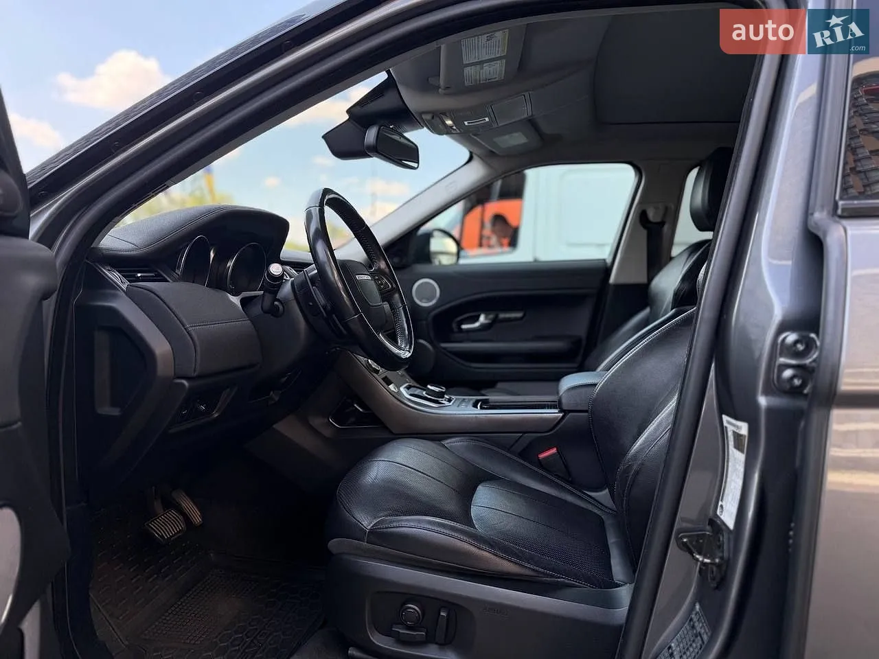 2018 Land Rover Range Rover Evoque - мініатюра 12