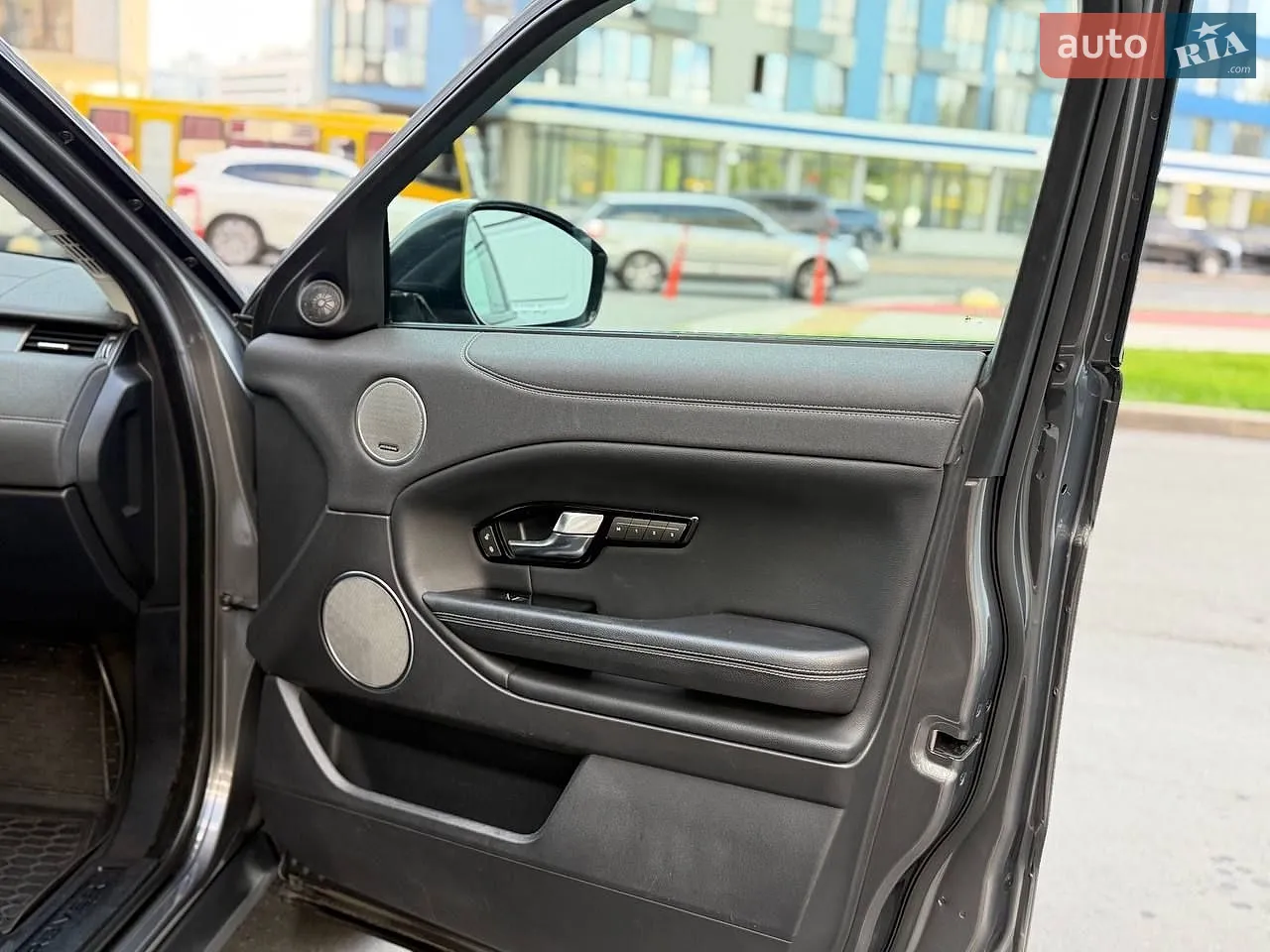 2018 Land Rover Range Rover Evoque - мініатюра 23