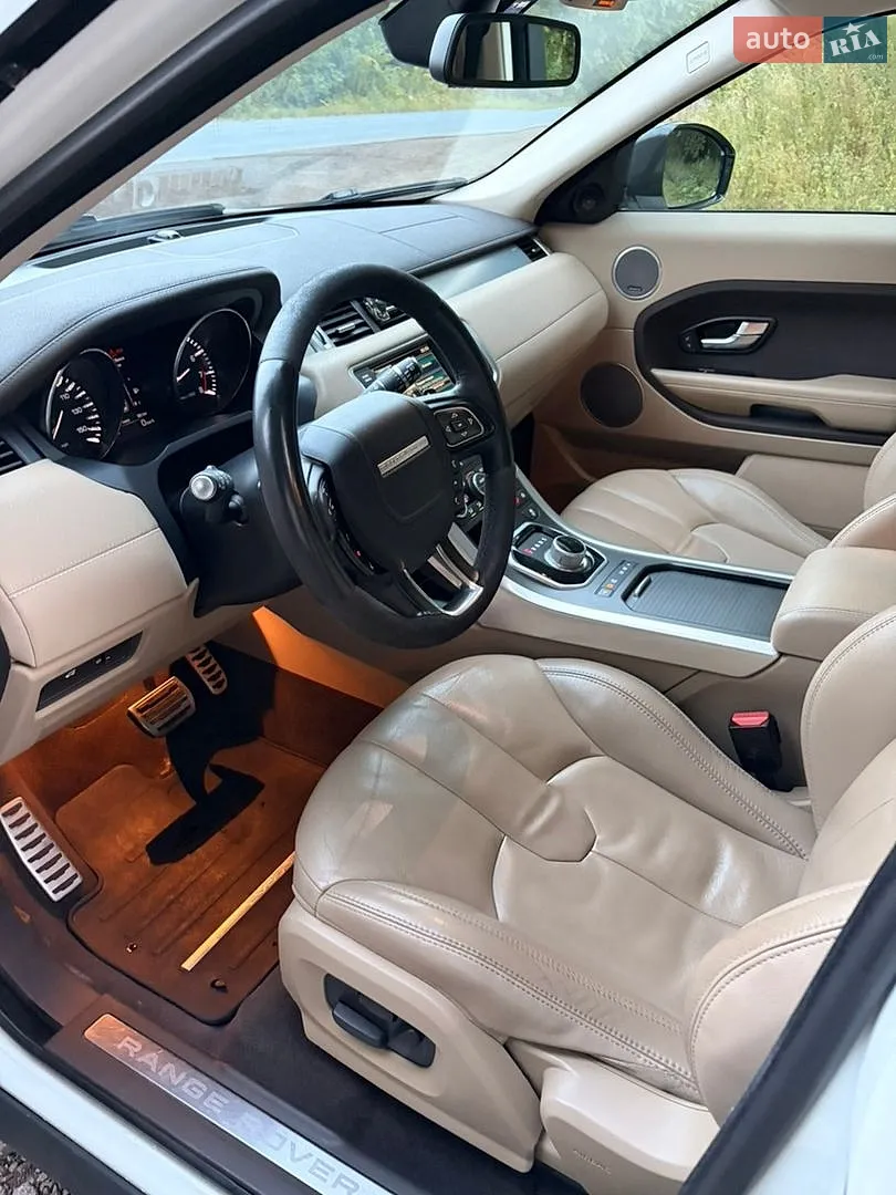 2015 Land Rover Range Rover Evoque - мініатюра 31