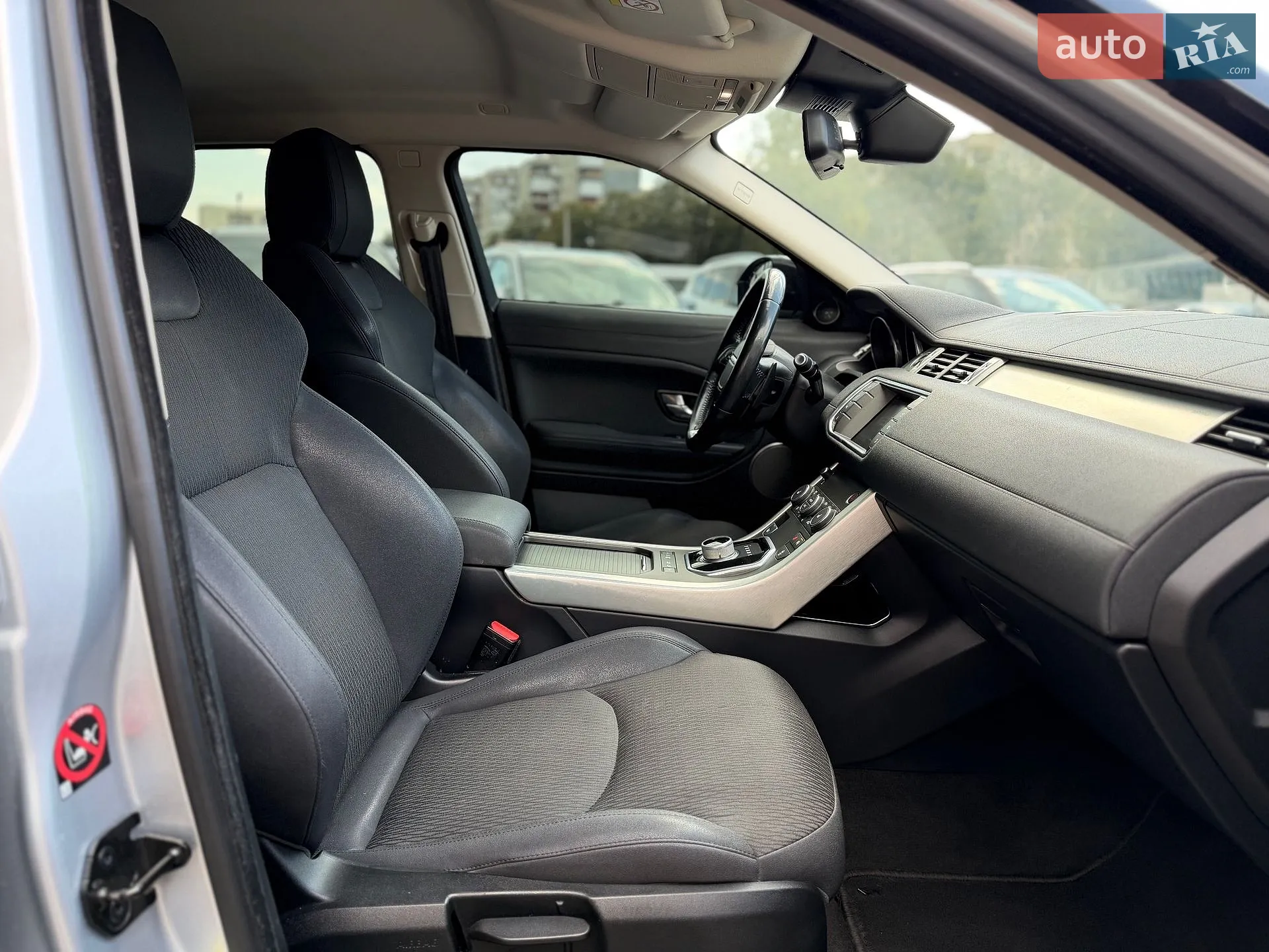 2015 Land Rover Range Rover Evoque - мініатюра 29