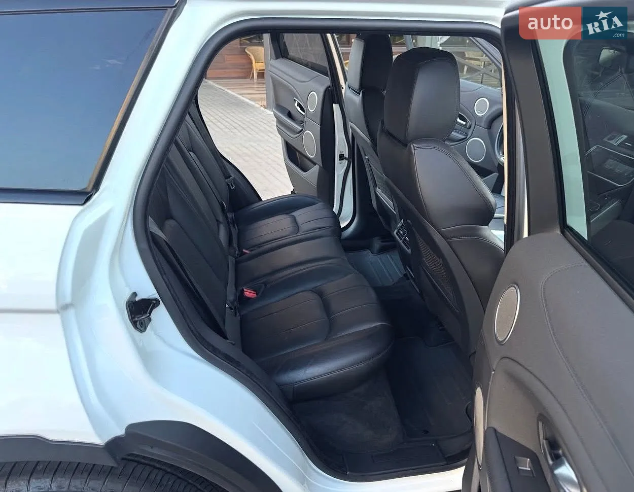 2016 Land Rover Range Rover Evoque - мініатюра 15