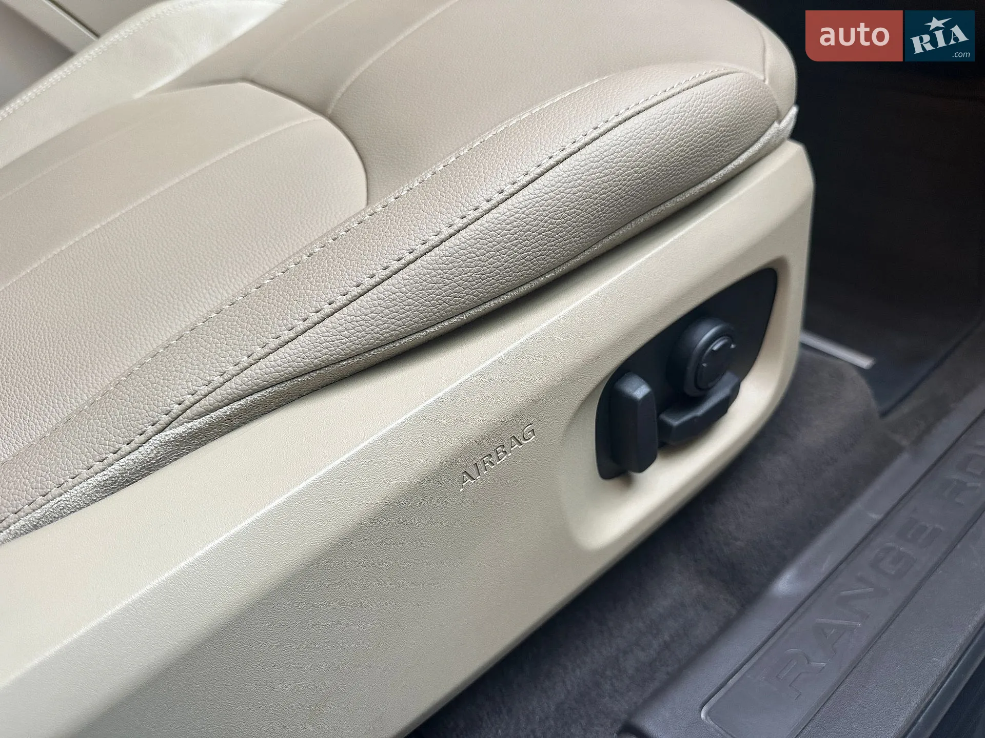 2015 Land Rover Range Rover Evoque - мініатюра 35