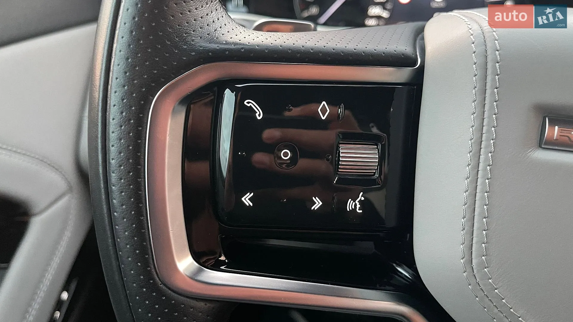 2023 Land Rover Range Rover Evoque - мініатюра 38