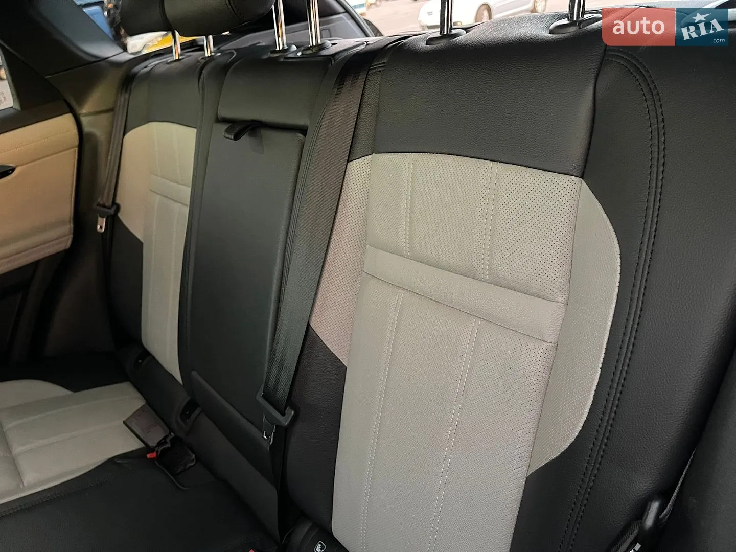 2023 Land Rover Range Rover Evoque - мініатюра 59