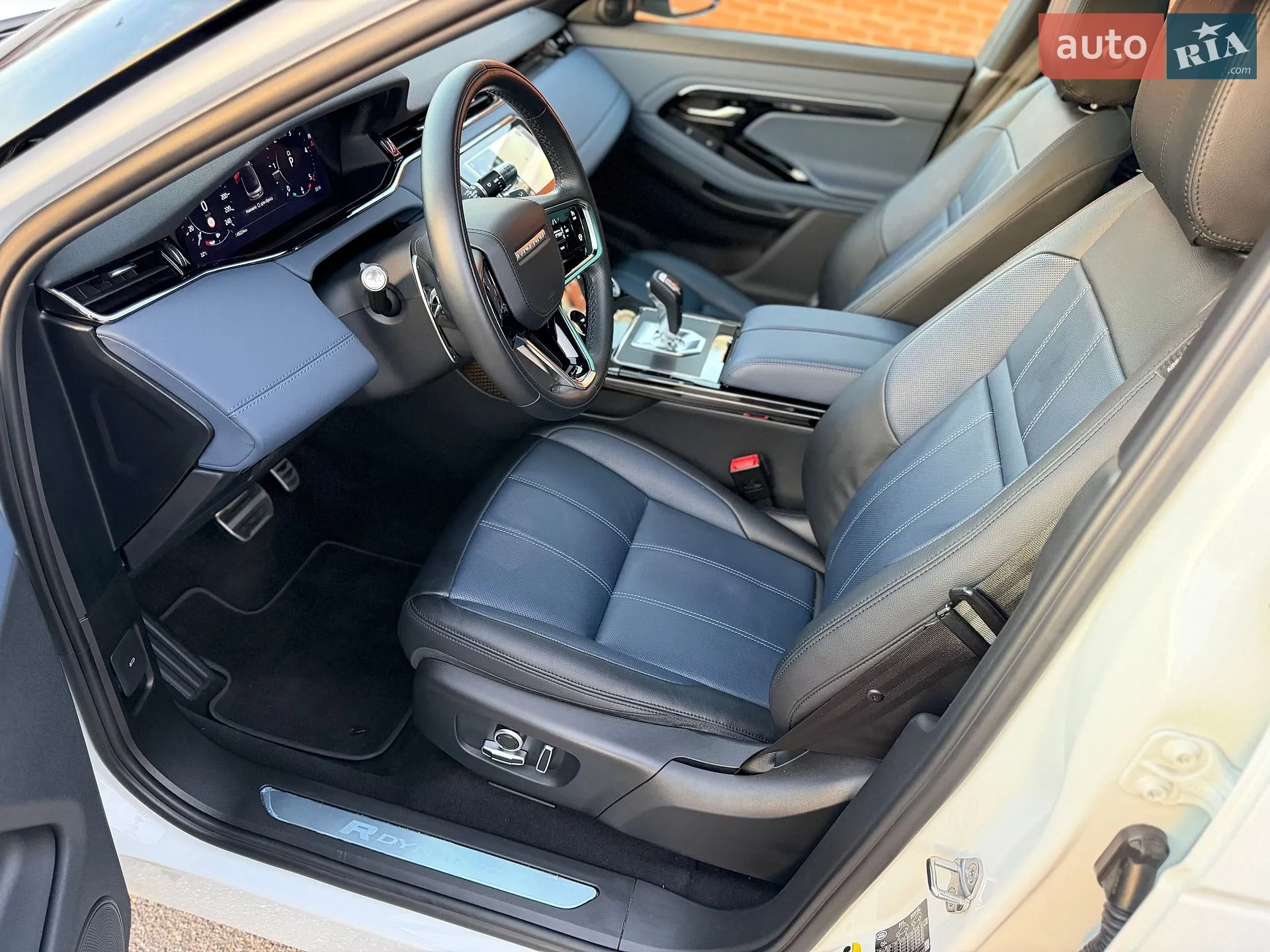 2021 Land Rover Range Rover Evoque - мініатюра 36