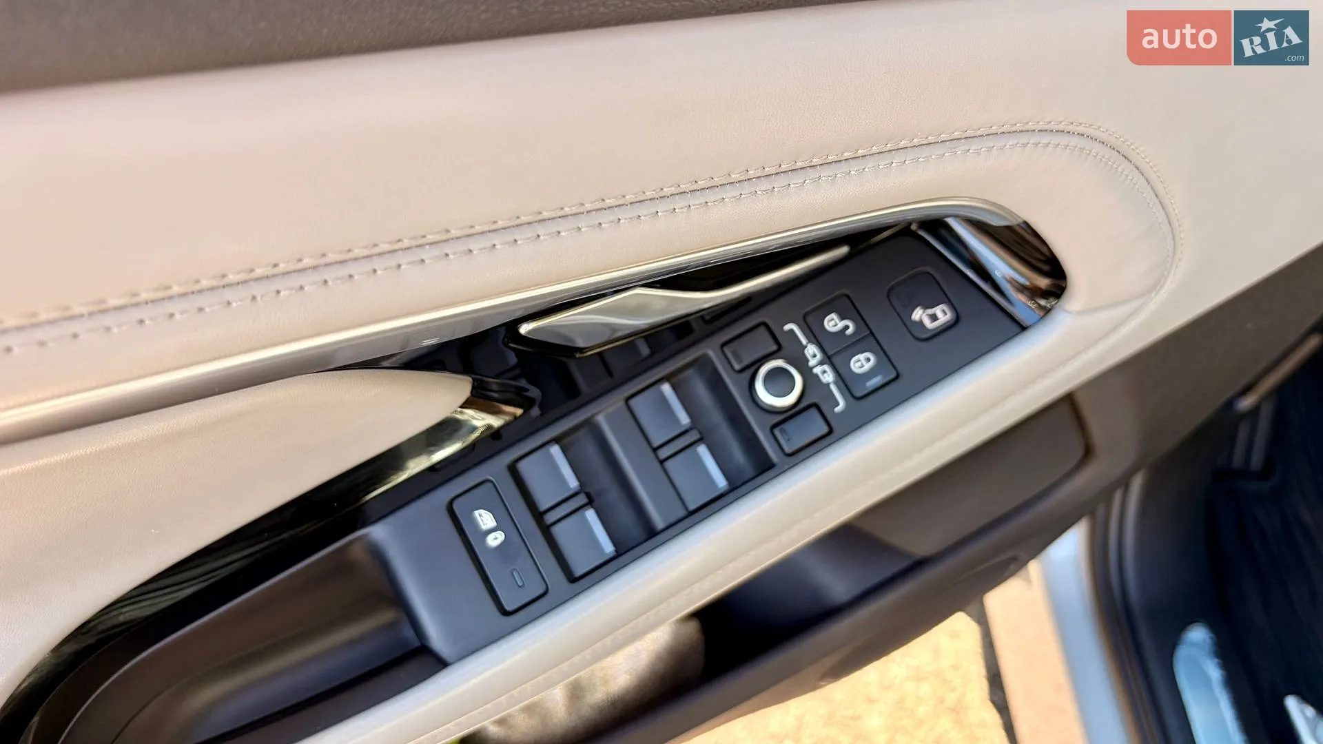 2019 Land Rover Range Rover Evoque - мініатюра 12