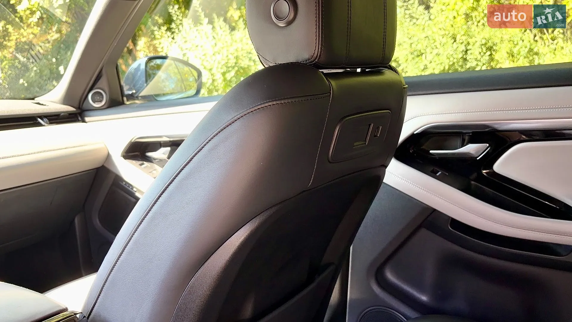 2019 Land Rover Range Rover Evoque - мініатюра 17