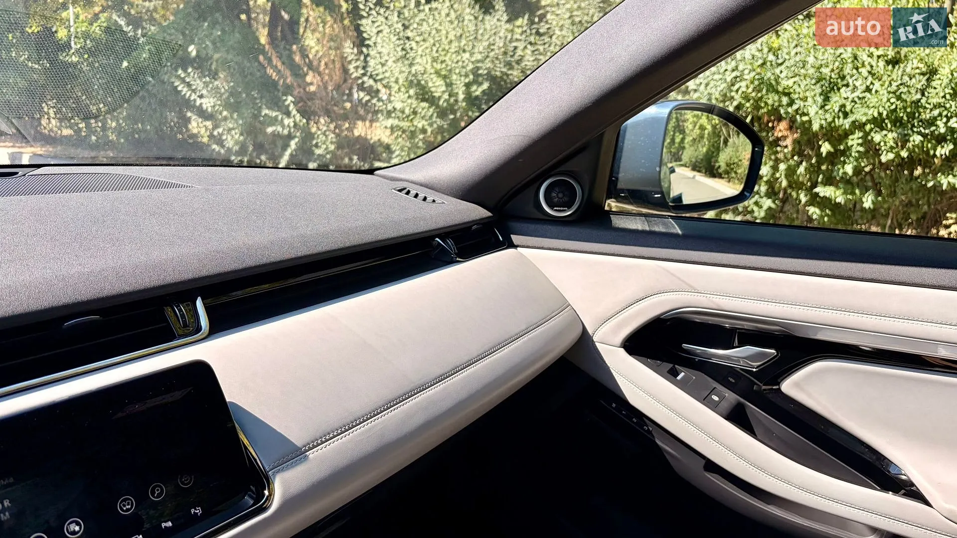 2019 Land Rover Range Rover Evoque - мініатюра 23