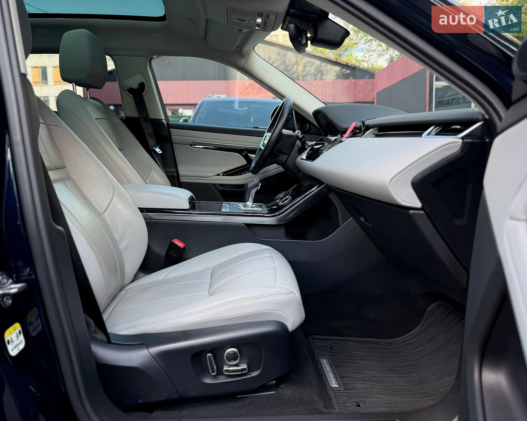 2021 Land Rover Range Rover Evoque - мініатюра 16