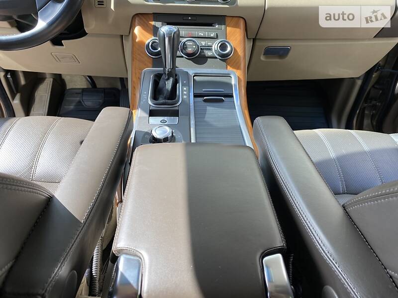 Позашляховик / Кросовер Land Rover Range Rover Sport 2010 в Києві