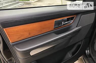 Позашляховик / Кросовер Land Rover Range Rover Sport 2010 в 