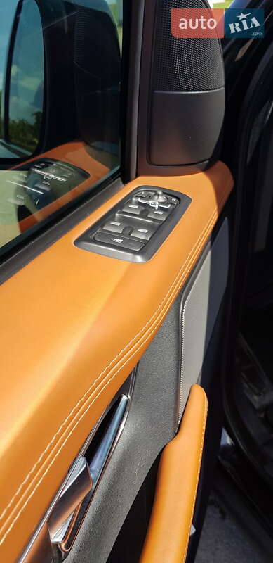 Внедорожник / Кроссовер Land Rover Range Rover Sport 2013 в Киеве