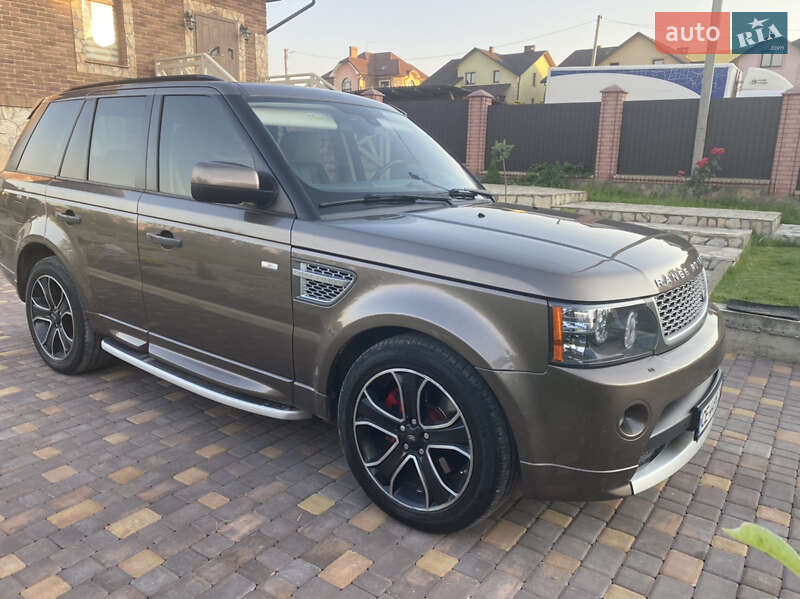 Внедорожник / Кроссовер Land Rover Range Rover Sport 2012 в Черновцах
