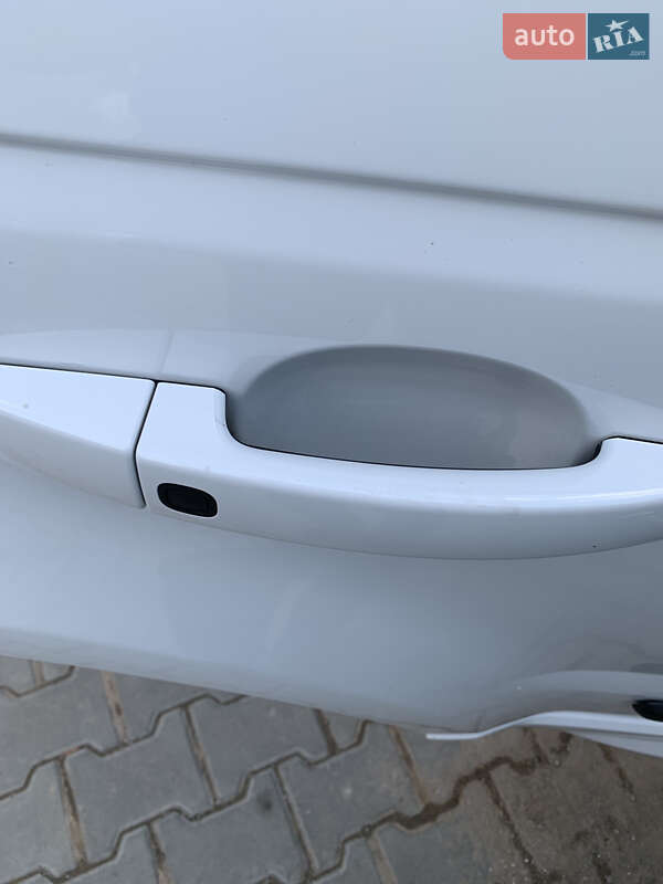 Внедорожник / Кроссовер Land Rover Range Rover Sport 2012 в Одессе