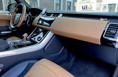 Позашляховик / Кросовер Land Rover Range Rover Sport 2019 в 