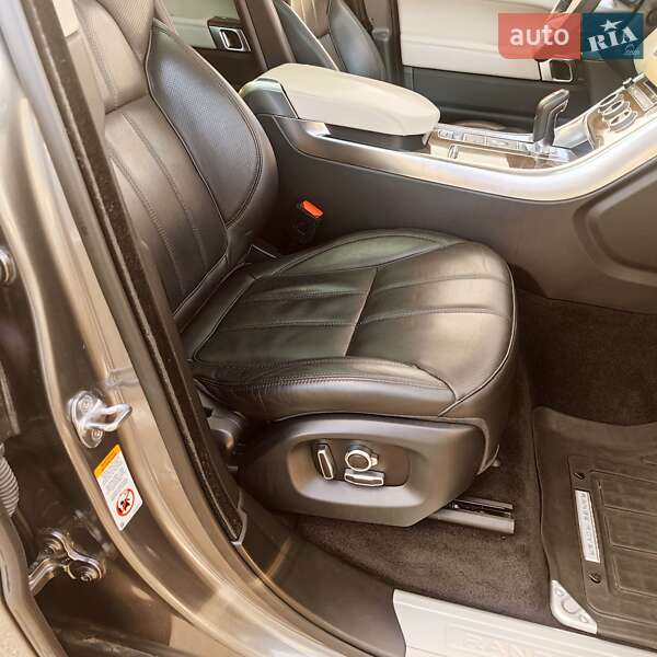 Внедорожник / Кроссовер Land Rover Range Rover Sport 2016 в Киеве