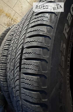 Позашляховик / Кросовер Land Rover Range Rover Sport 2022 в 