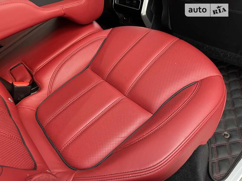 Внедорожник / Кроссовер Land Rover Range Rover Sport 2015 в Киеве