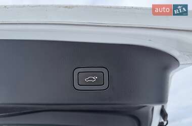 Внедорожник / Кроссовер Land Rover Range Rover Sport 2012 в 
