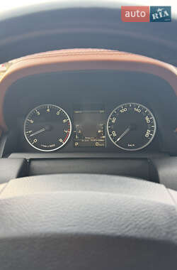 Позашляховик / Кросовер Land Rover Range Rover Sport 2011 в 