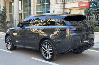 Позашляховик / Кросовер Land Rover Range Rover Sport 2023 в 