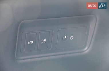 Внедорожник / Кроссовер Land Rover Range Rover Sport 2017 в 
