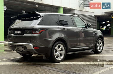 Позашляховик / Кросовер Land Rover Range Rover Sport 2018 в 
