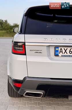 Позашляховик / Кросовер Land Rover Range Rover Sport 2018 в 