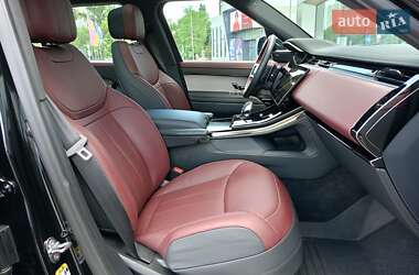 Внедорожник / Кроссовер Land Rover Range Rover Sport 2023 в 