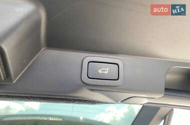 Внедорожник / Кроссовер Land Rover Range Rover Sport 2015 в 