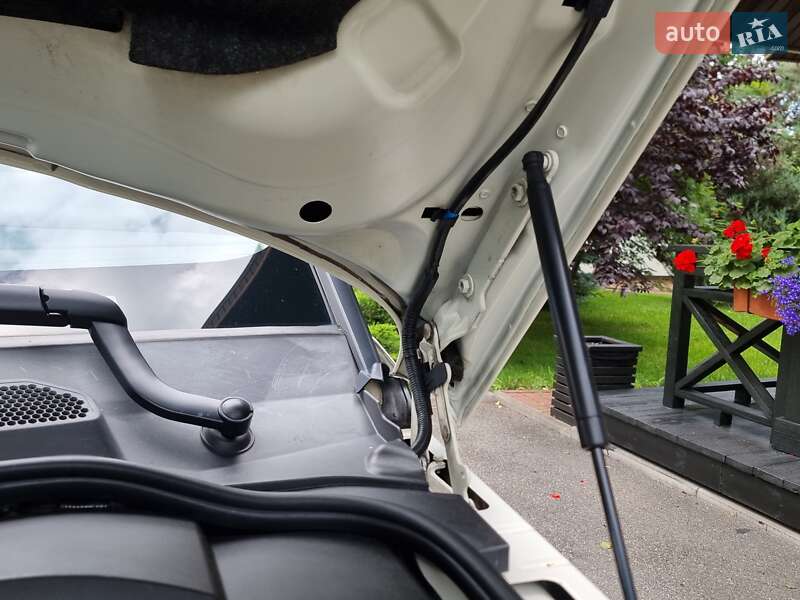 Внедорожник / Кроссовер Land Rover Range Rover Sport 2009 в Киеве