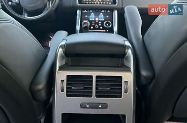 Позашляховик / Кросовер Land Rover Range Rover Sport 2019 в 